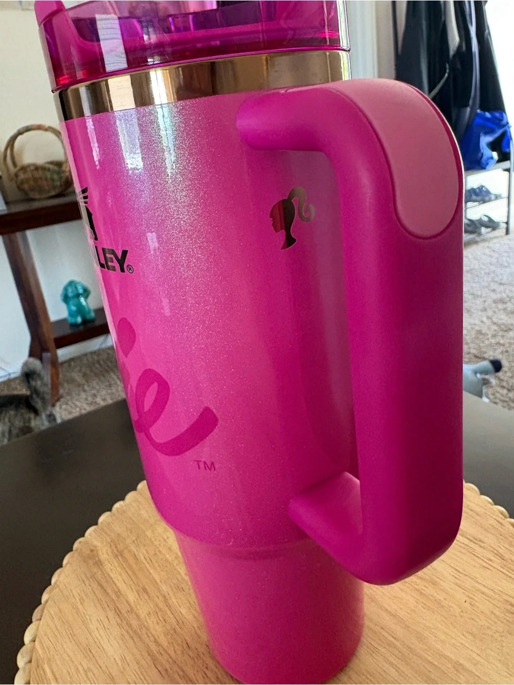 Stanley x Barbie Icon 30 oz Quencher H2.0 Tumbler Pink COMPLETE Box - Picture 6 of 12